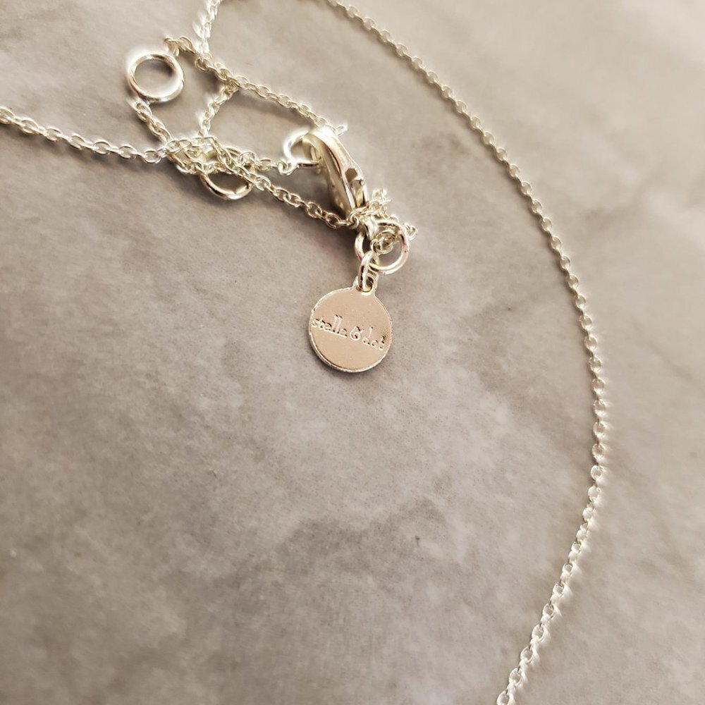 ✨ Stella and Dot Rhinestone Pendant Necklace ✨ - Picture 9 of 10